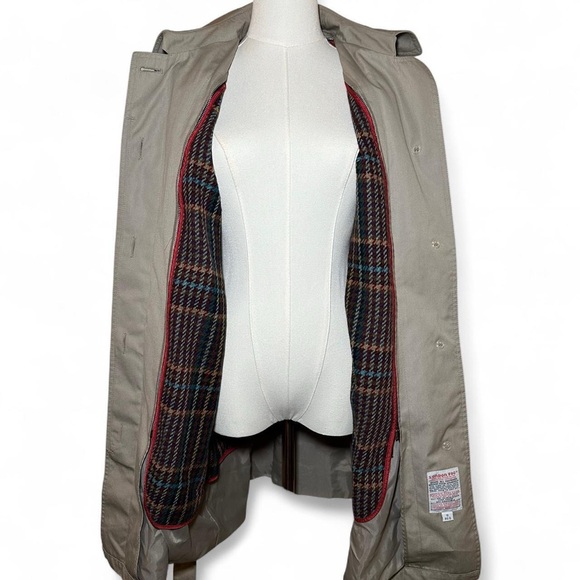 London Fog Classic Tan Trench Coat - Picture 4 of 8